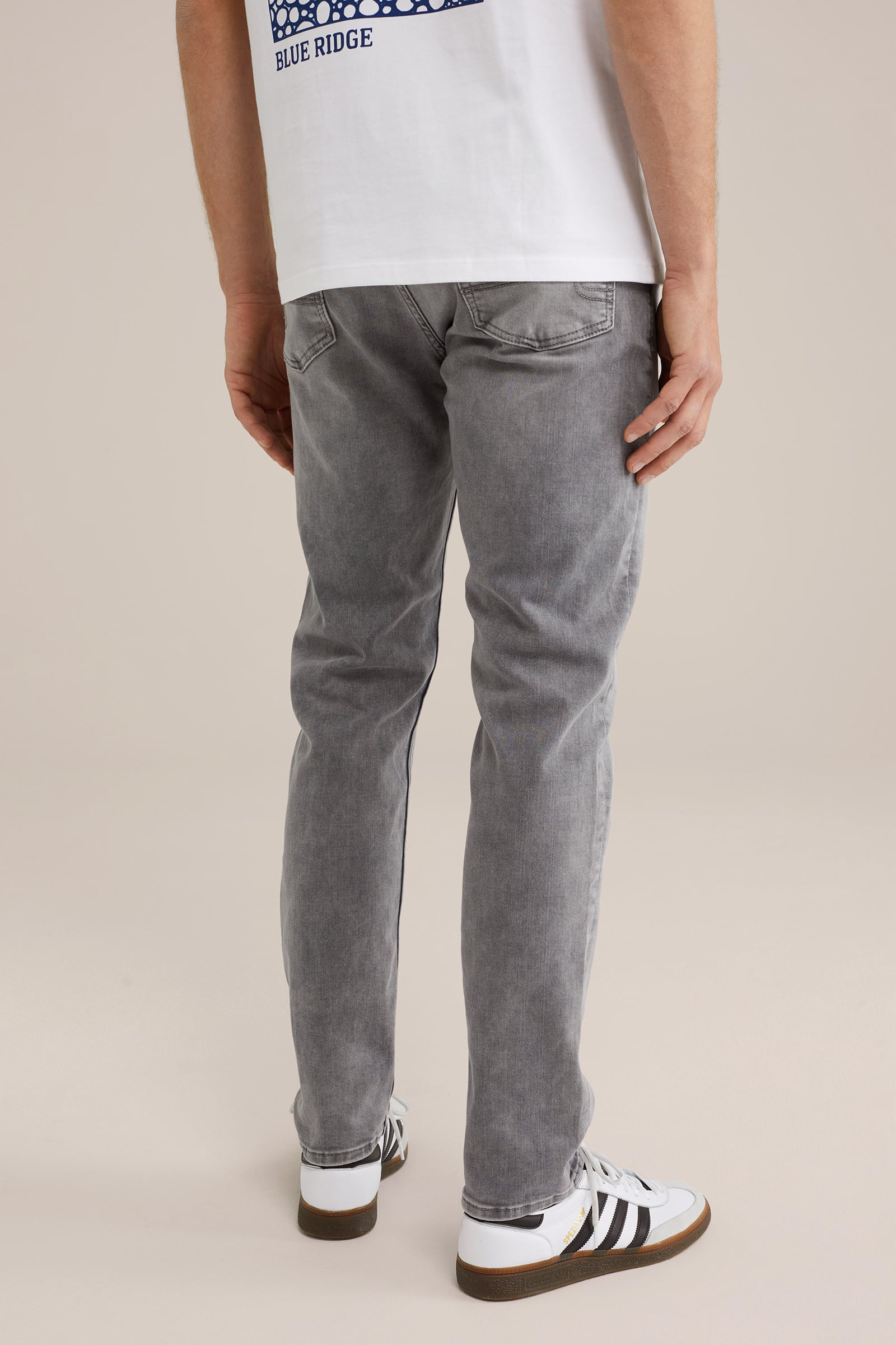 Verschillende jeans pasvormen uitgelegd - OFM. Blog