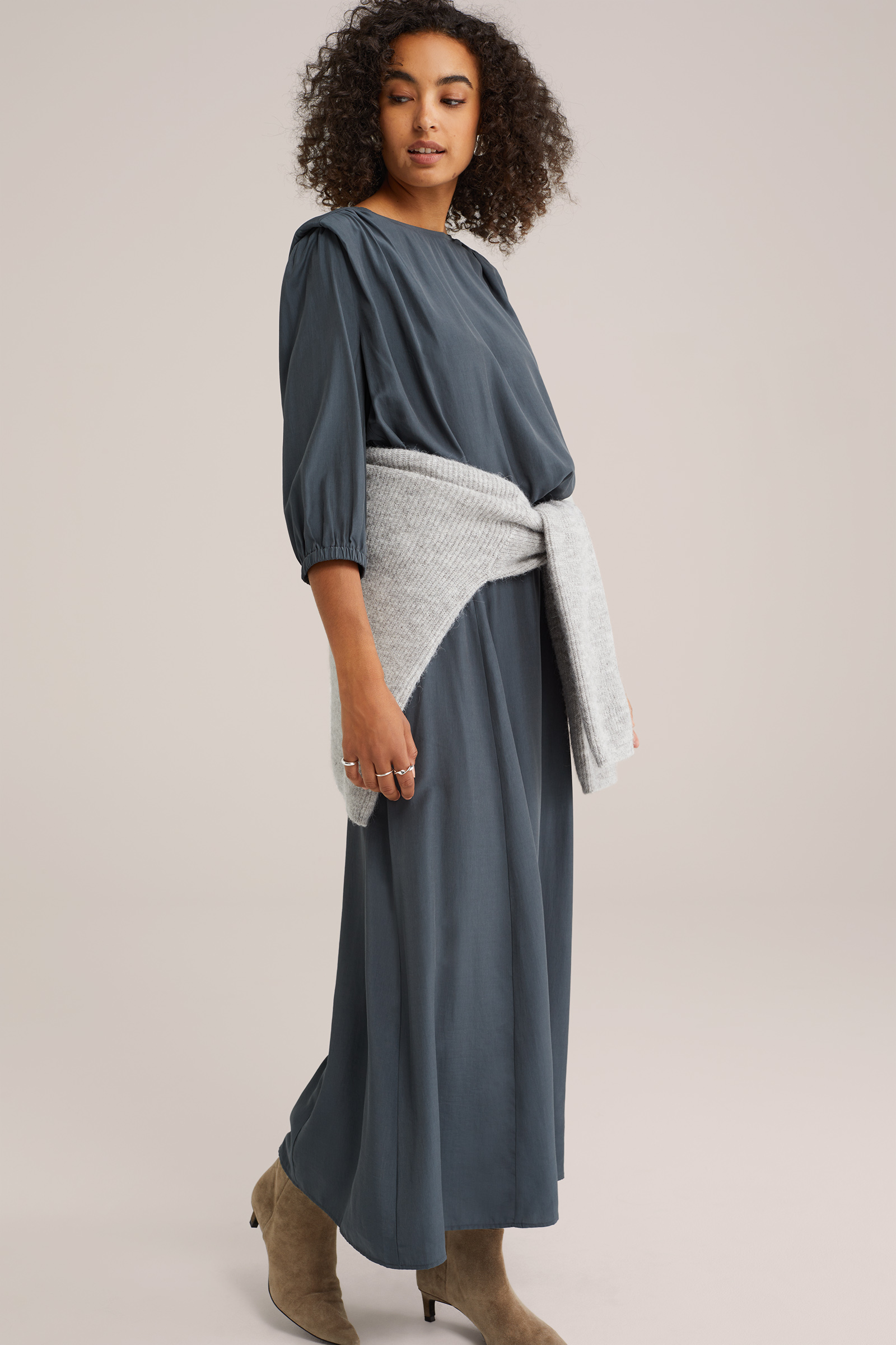 Essentials Dames Jersey Pull On Midi Lengte Rok, Marine, Large Essentials Dames Jersey Pull On Midi Lengte Rok, Marine, Large