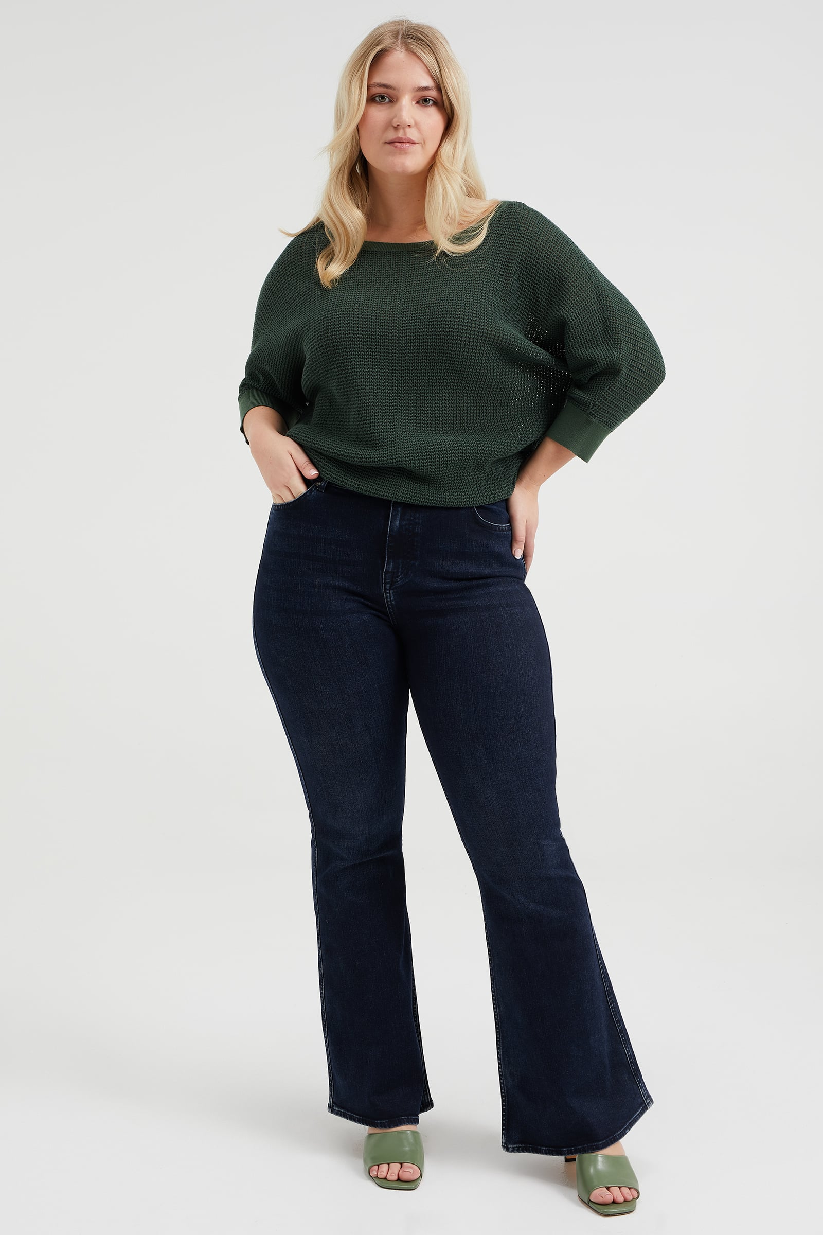 Ausgestellte Damenjeans mit hoher Taille