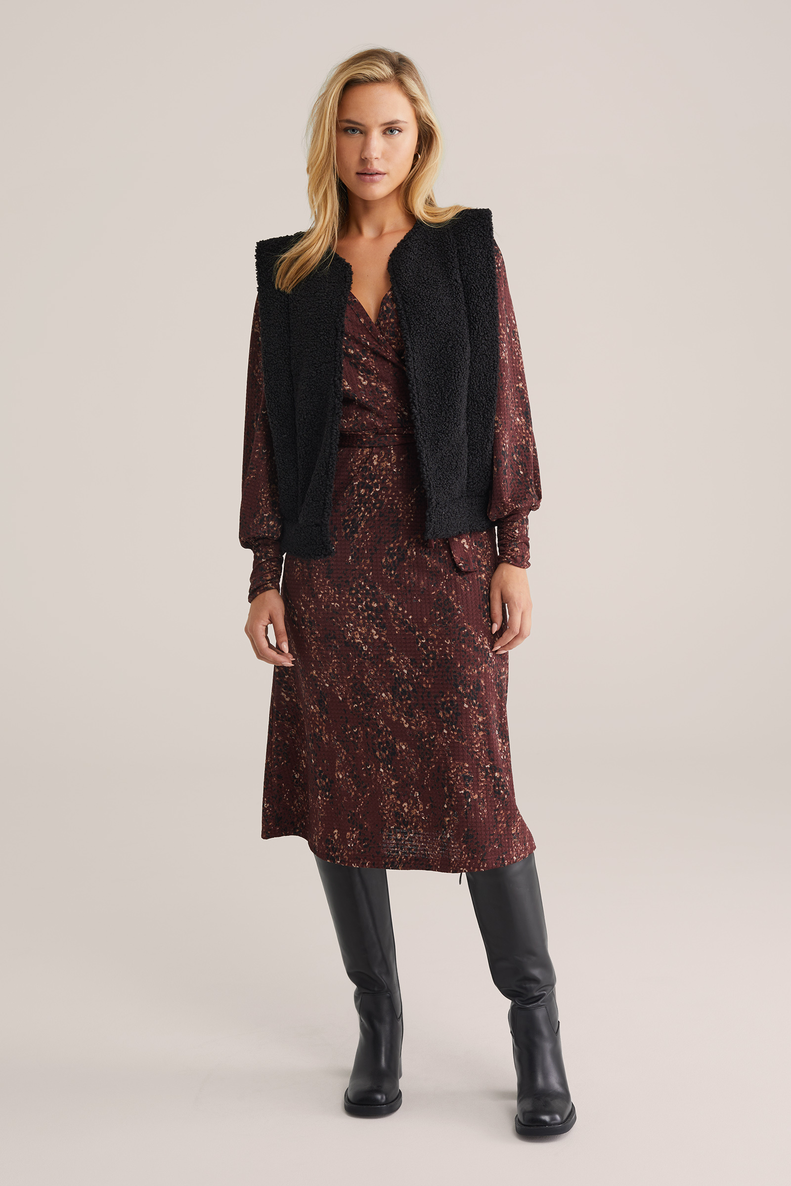 Shop Leren Gilet Dames In Zwart En Bruin